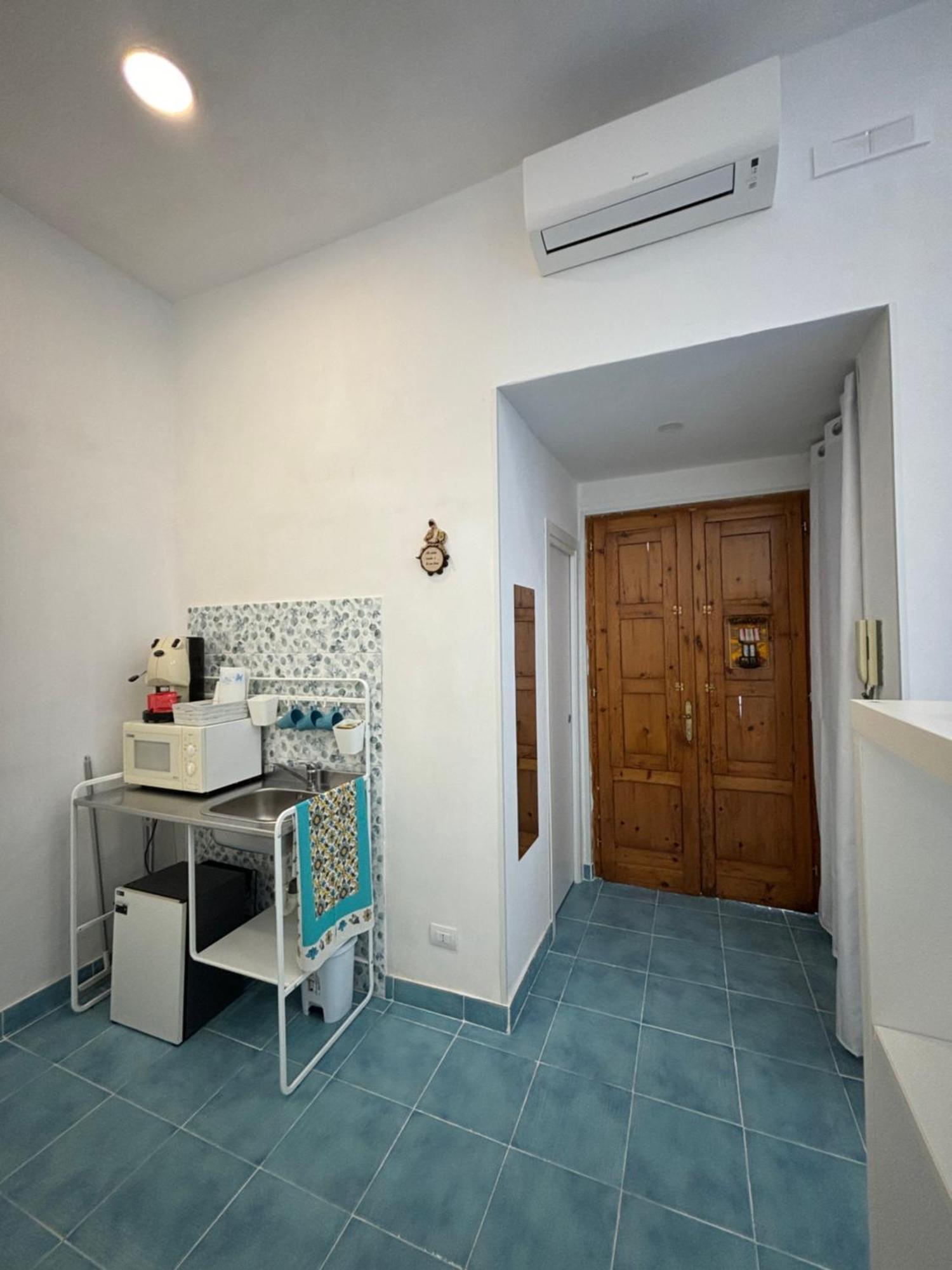 Curniciell Relais Apartment Napoli Bagian luar foto