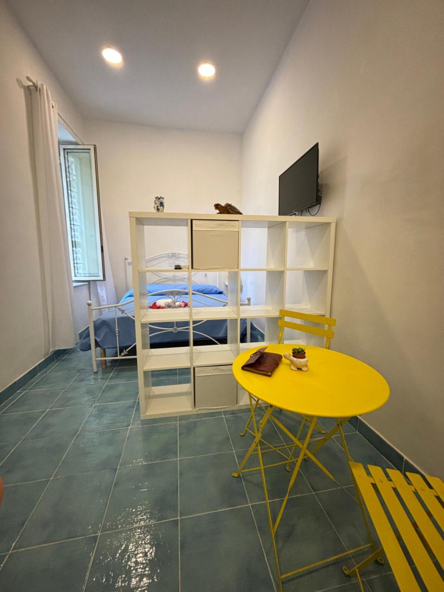 Curniciell Relais Apartment Napoli Bagian luar foto