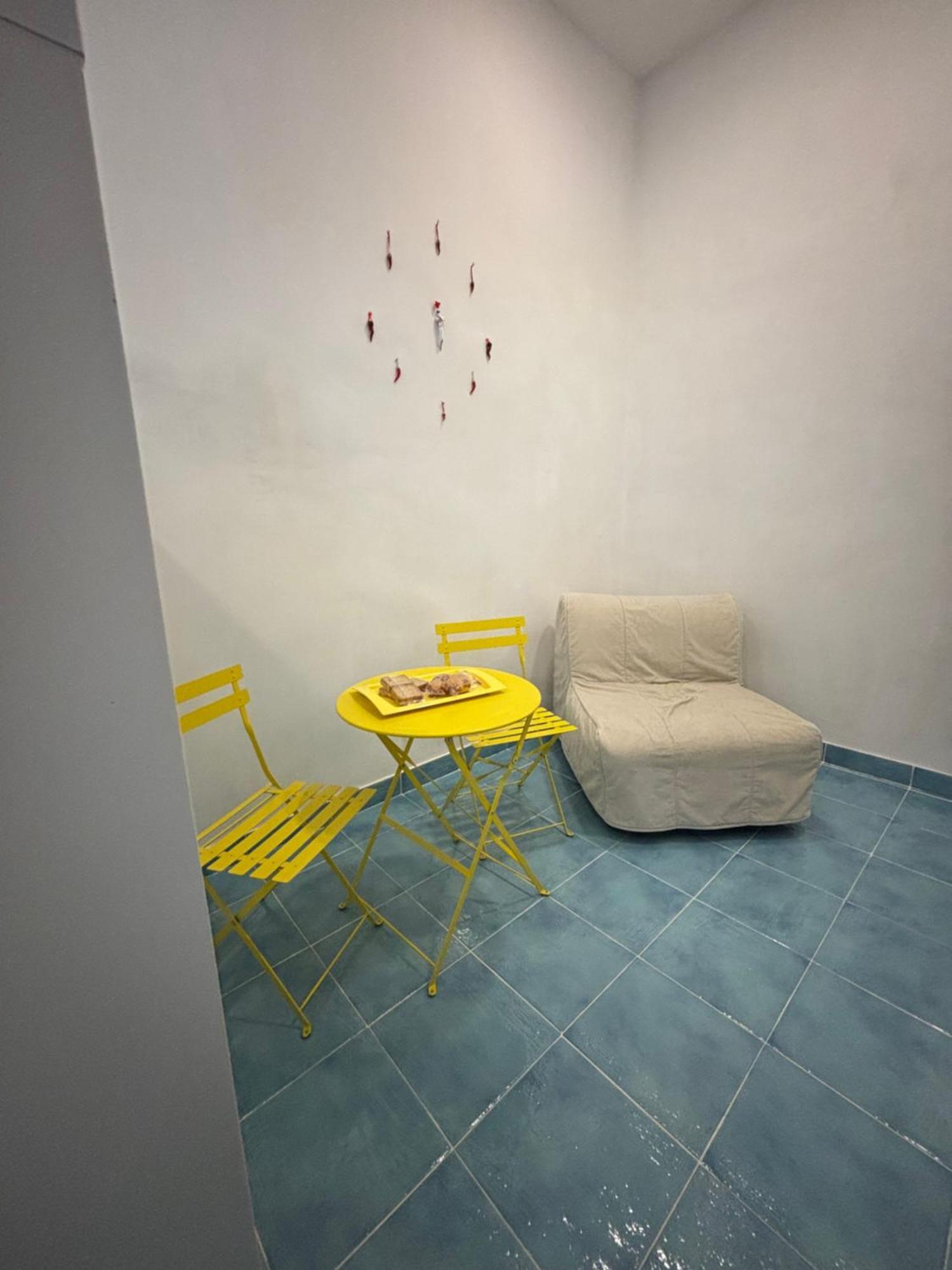 Curniciell Relais Apartment Napoli Bagian luar foto