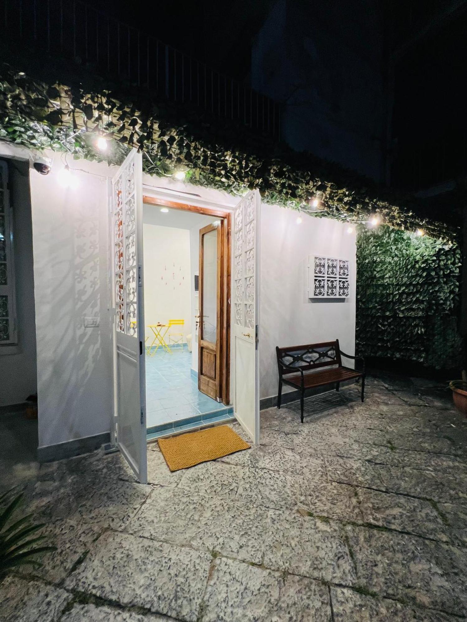 Curniciell Relais Apartment Napoli Bagian luar foto